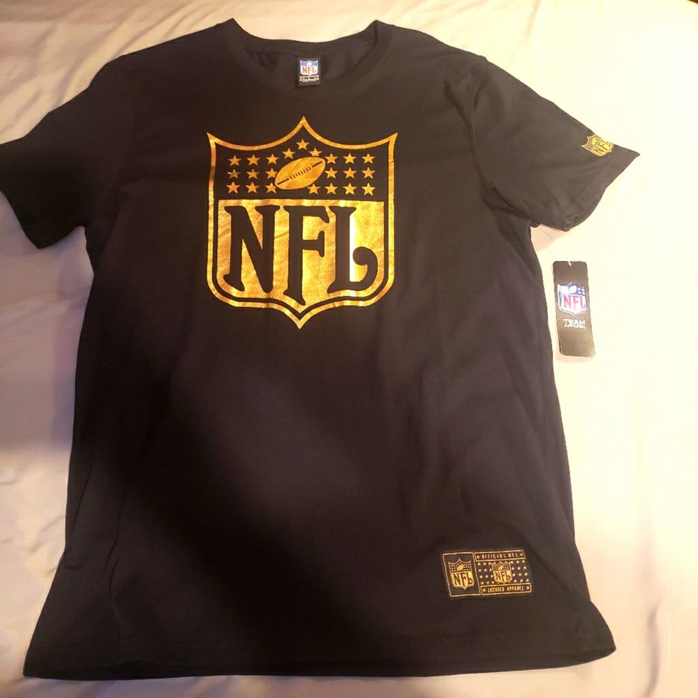 Official NFL t-shirt (brand new)